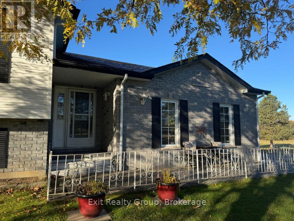 2585 COUNTY RD 2, Prince Edward County (Ameliasburg Ward) — photo 3