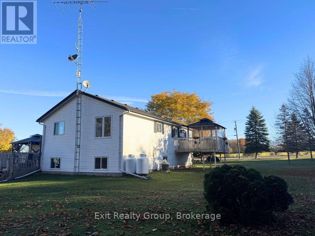 2585 County Rd 2, Prince Edward County, ON photo 37