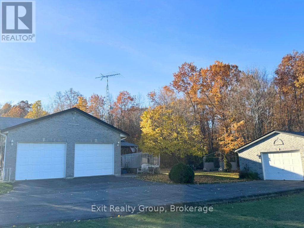 2585 COUNTY RD 2, Prince Edward County (Ameliasburg Ward) — photo 6