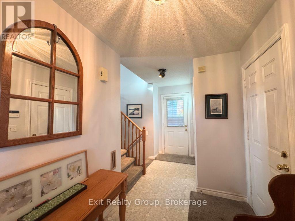 2585 COUNTY RD 2, Prince Edward County (Ameliasburg Ward) — photo 8