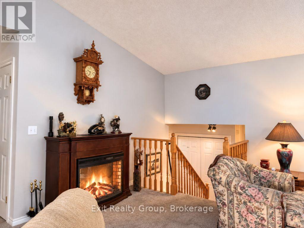 2585 COUNTY RD 2, Prince Edward County (Ameliasburg Ward) — photo 9