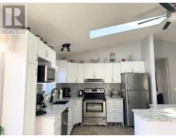2585 County Rd 2, Prince Edward County, ON K0K1A0 Photo 16