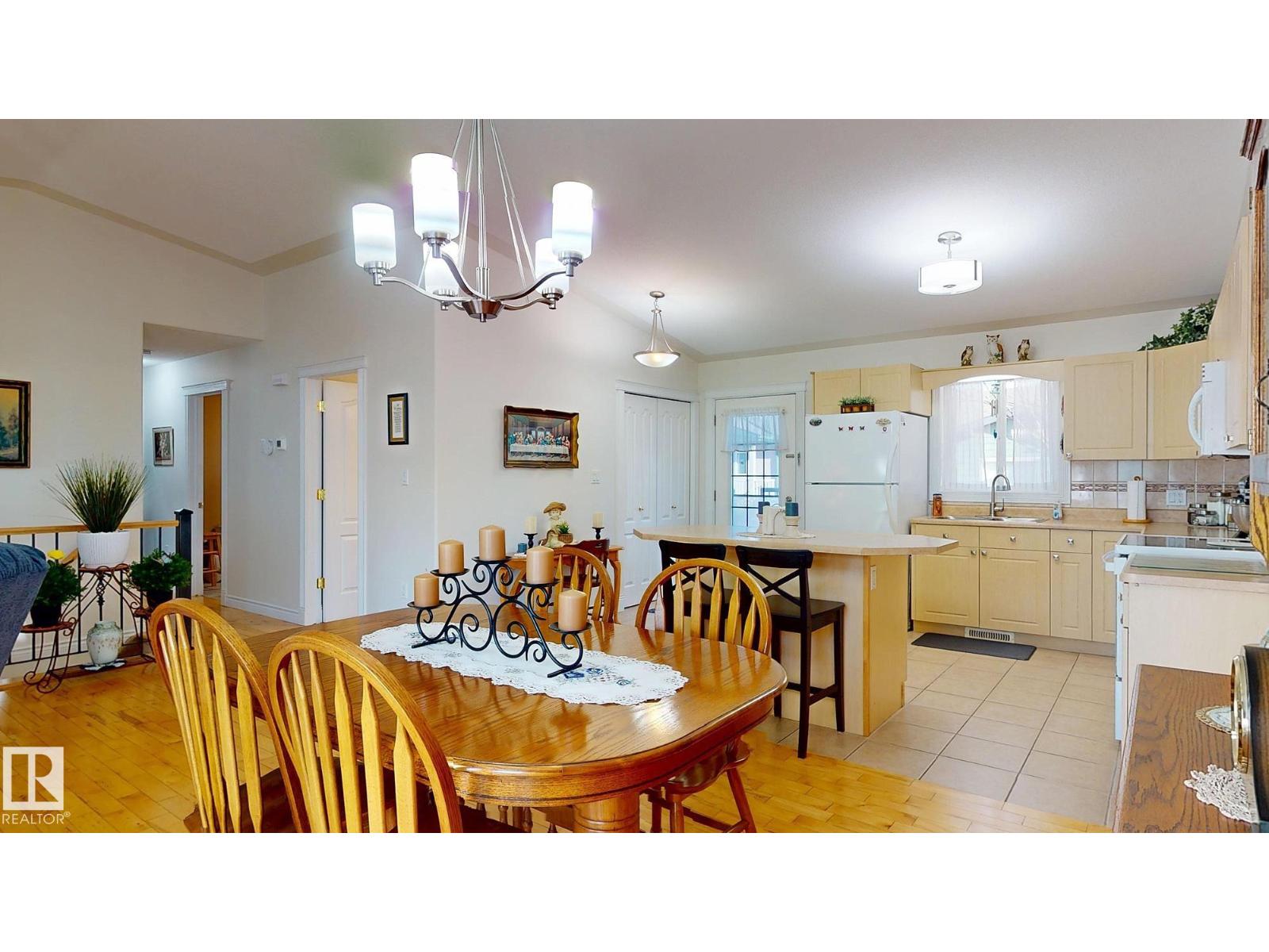 Property photograph 11 for MLS E4514388
