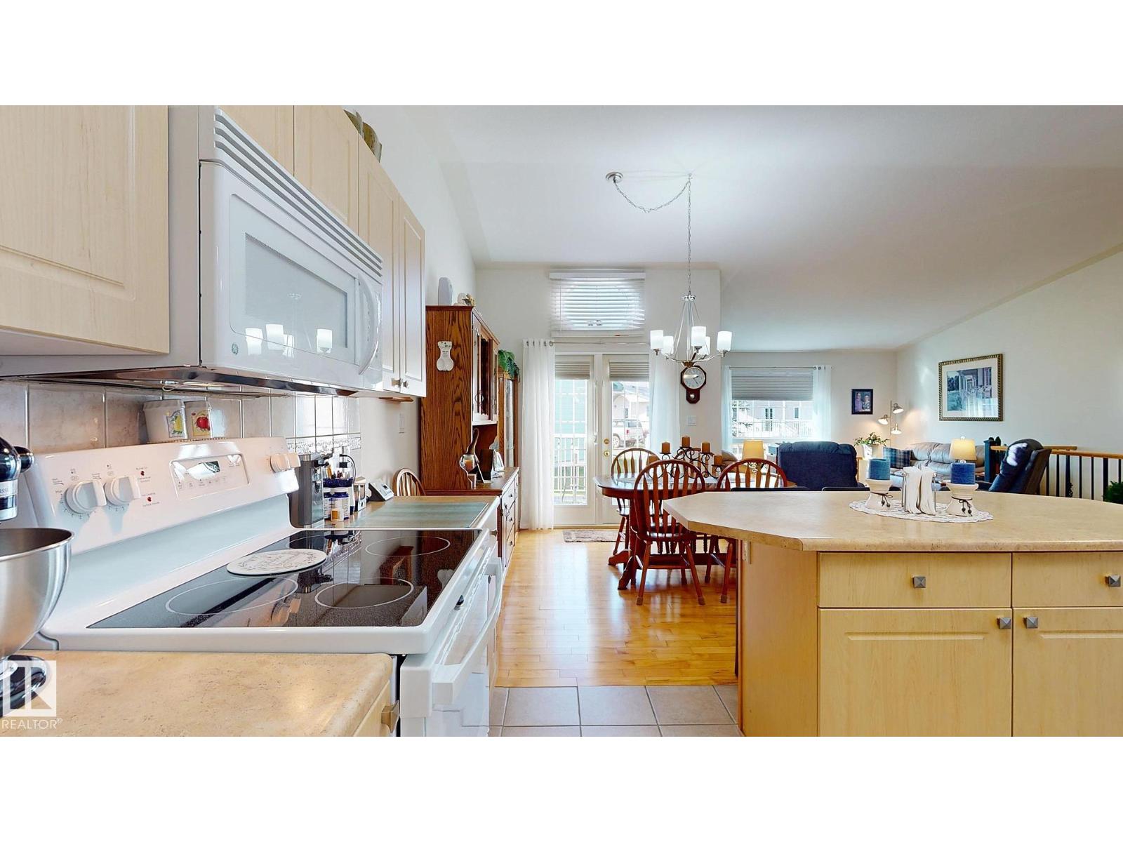 Property photograph 6 for MLS E4514388