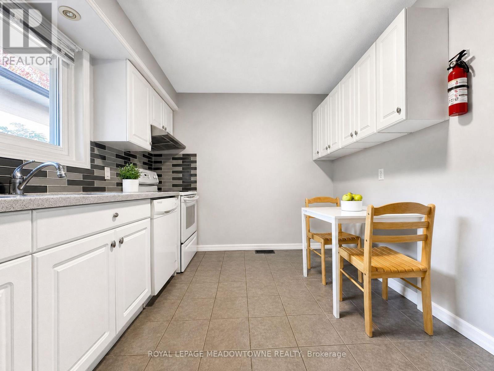 UPPER - 158 CORONATION DRIVE, Toronto (West Hill) — photo 12