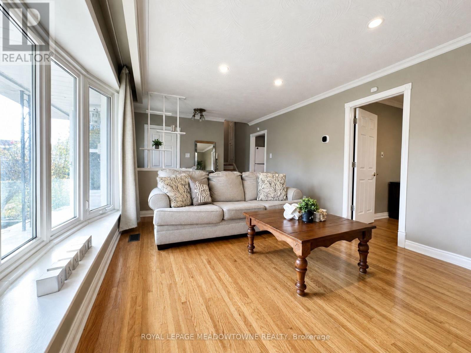 UPPER - 158 CORONATION DRIVE, Toronto (West Hill) — photo 6