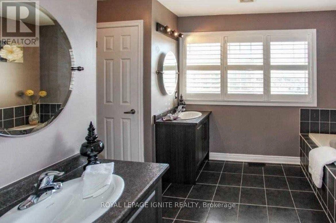 7 Cooperage Lane, Ajax, ON photo 12