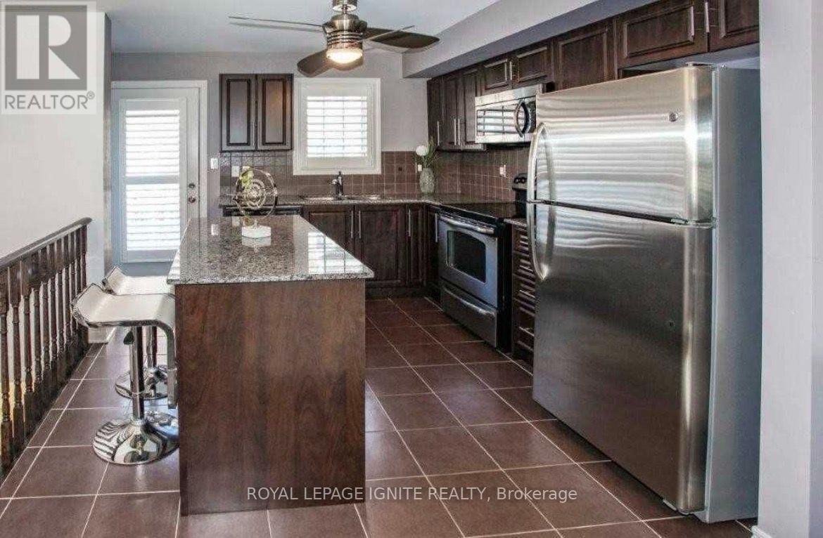 7 Cooperage Lane, Ajax, ON photo 3