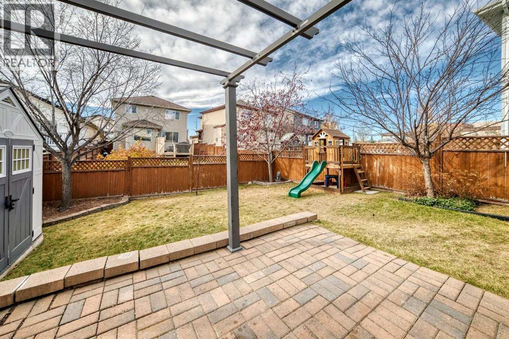 Sunny West facing back yard