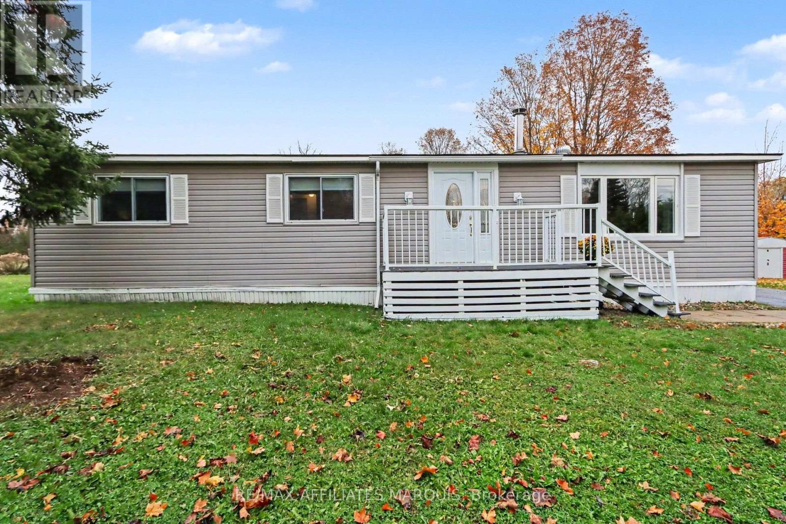 3 OTTERDALE CRESCENT, Rideau Lakes — photo 2