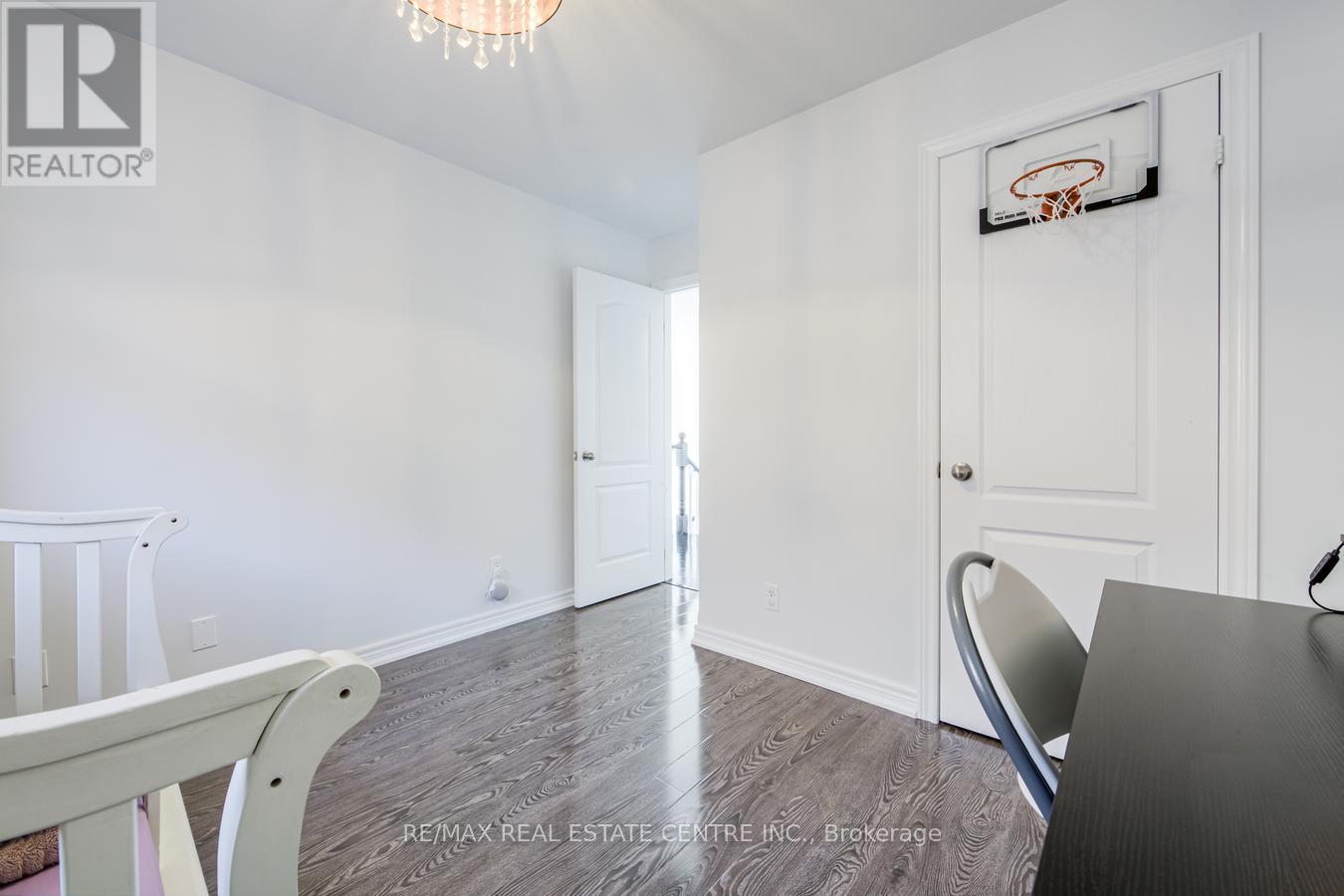 1149 Houston Drive, Milton, ON photo 32