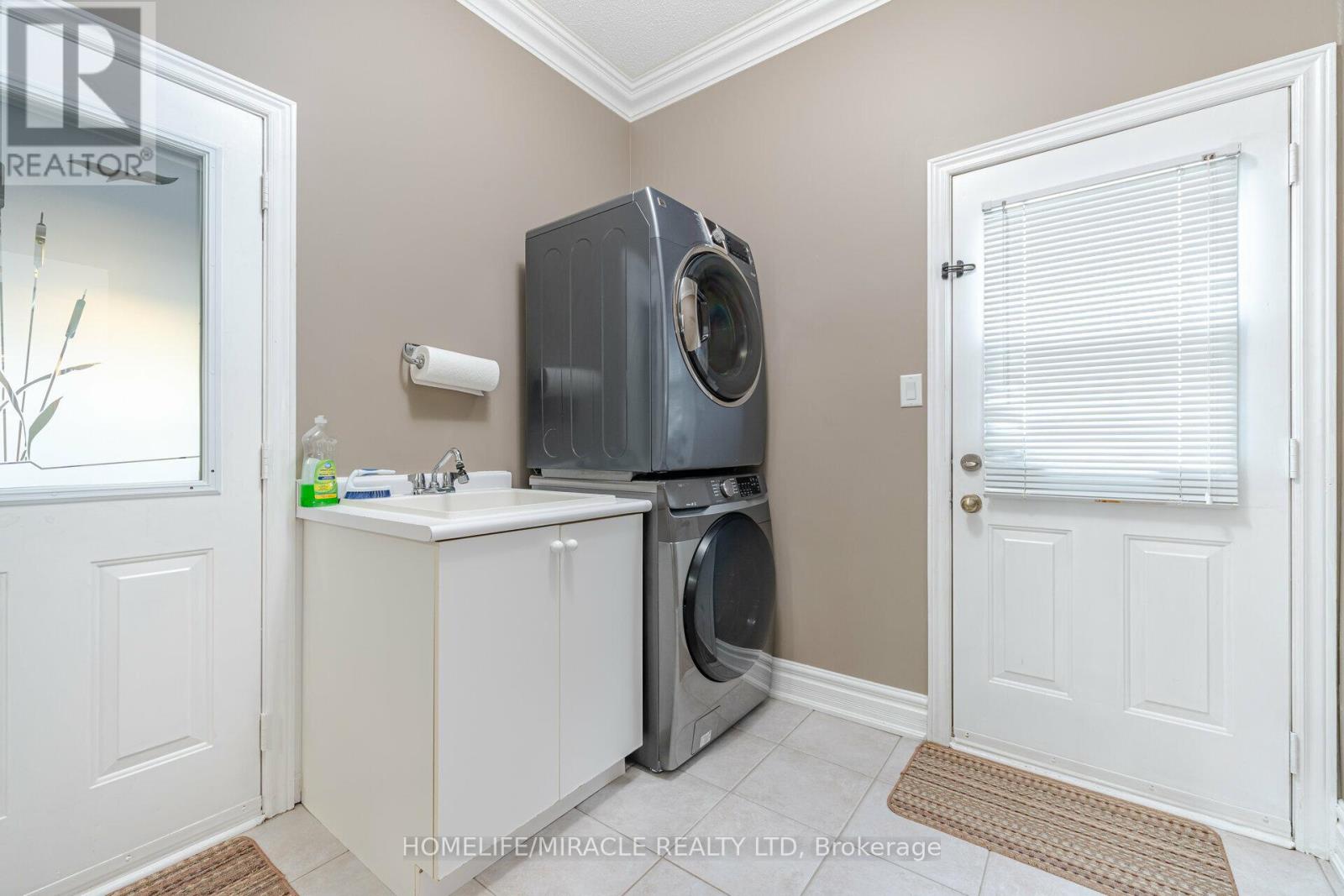 21 Summershade Street, Brampton, ON photo 37