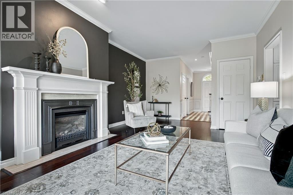 80 FAIRWOOD Place W, Burlington — photo 8