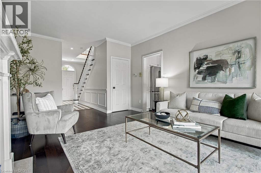 80 FAIRWOOD Place W, Burlington — photo 9