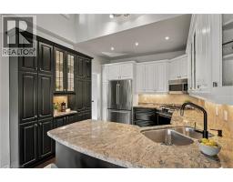 Kitchen - 80 Fairwood Place W, Burlington, ON L7T4B6 Photo 13