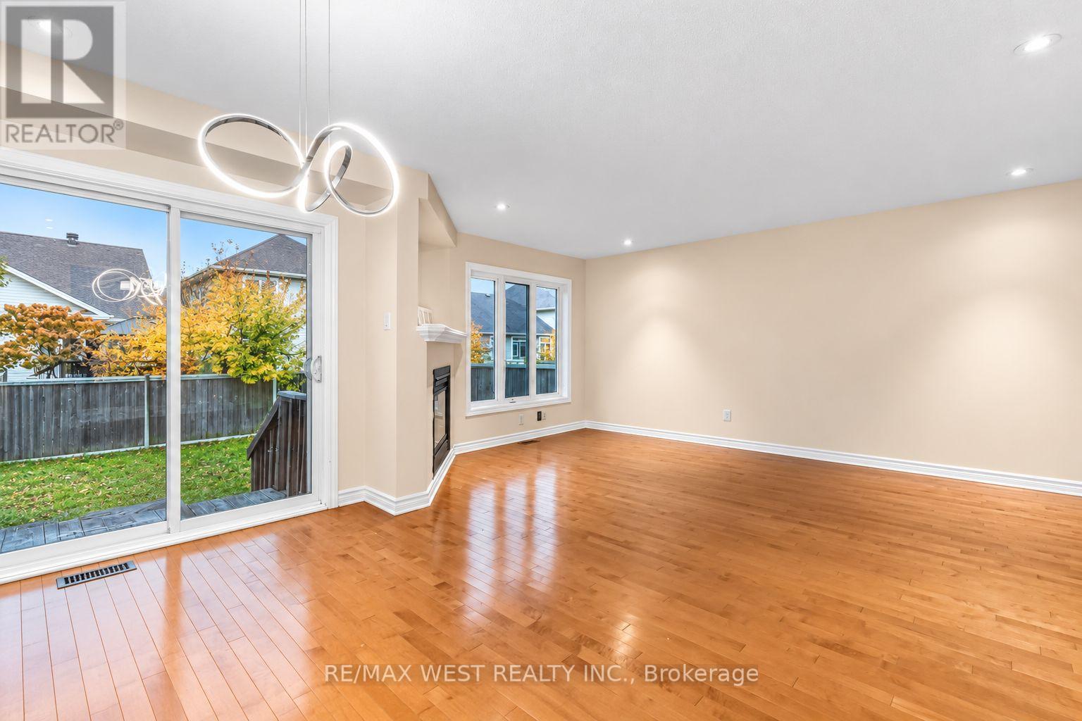 140 LERTA WAY, Ottawa — photo 9