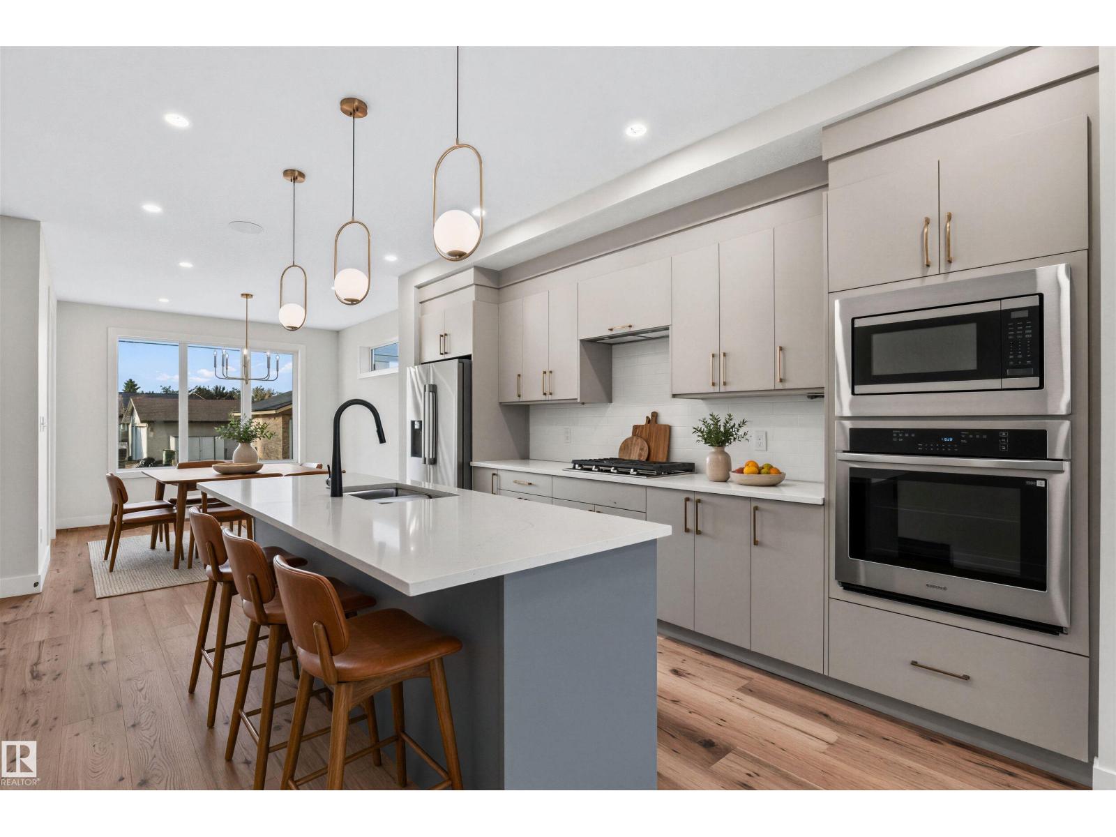Property photograph 10 for MLS E4514431