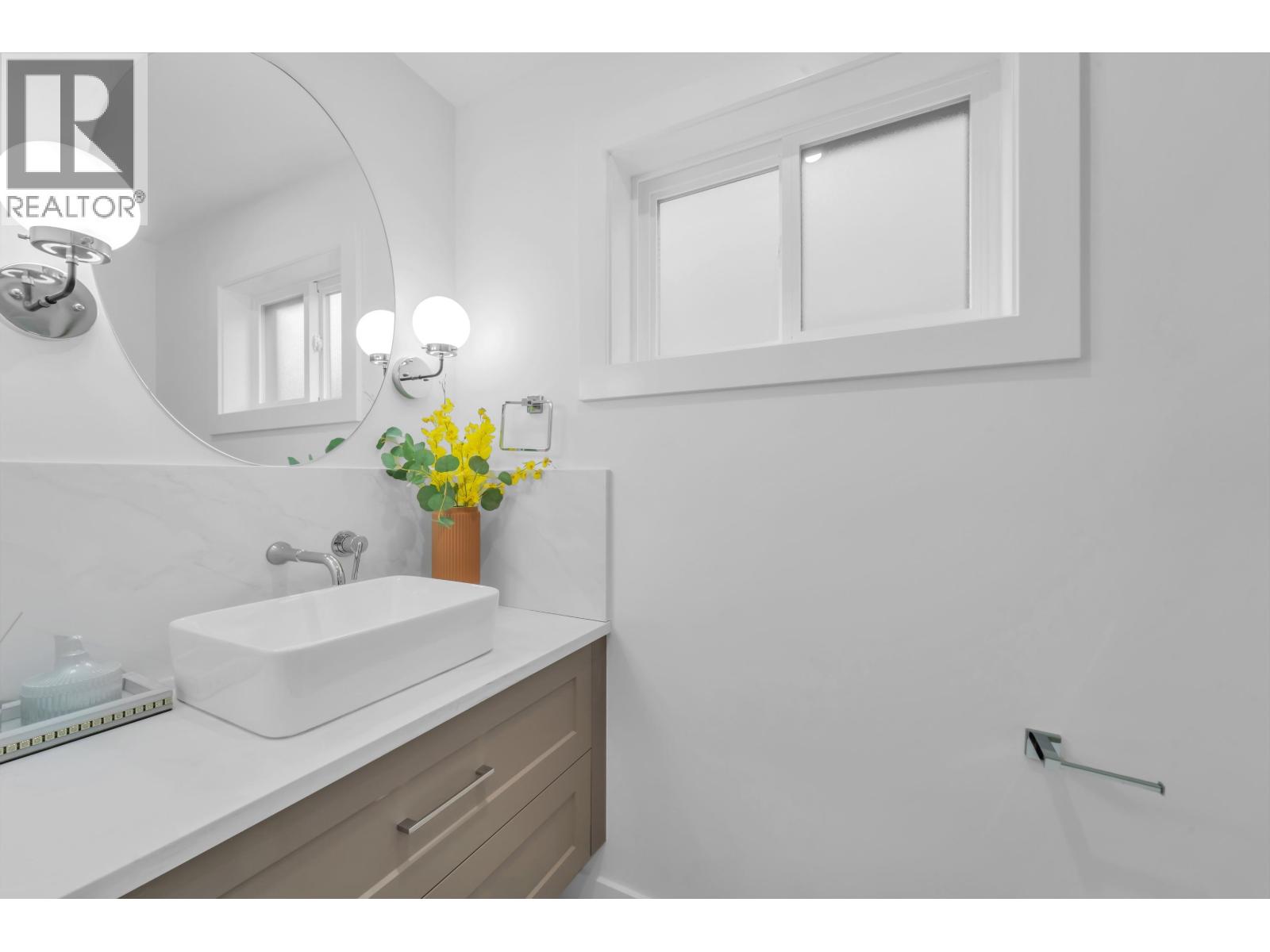 4489 Savoy Street, Delta — photo 11