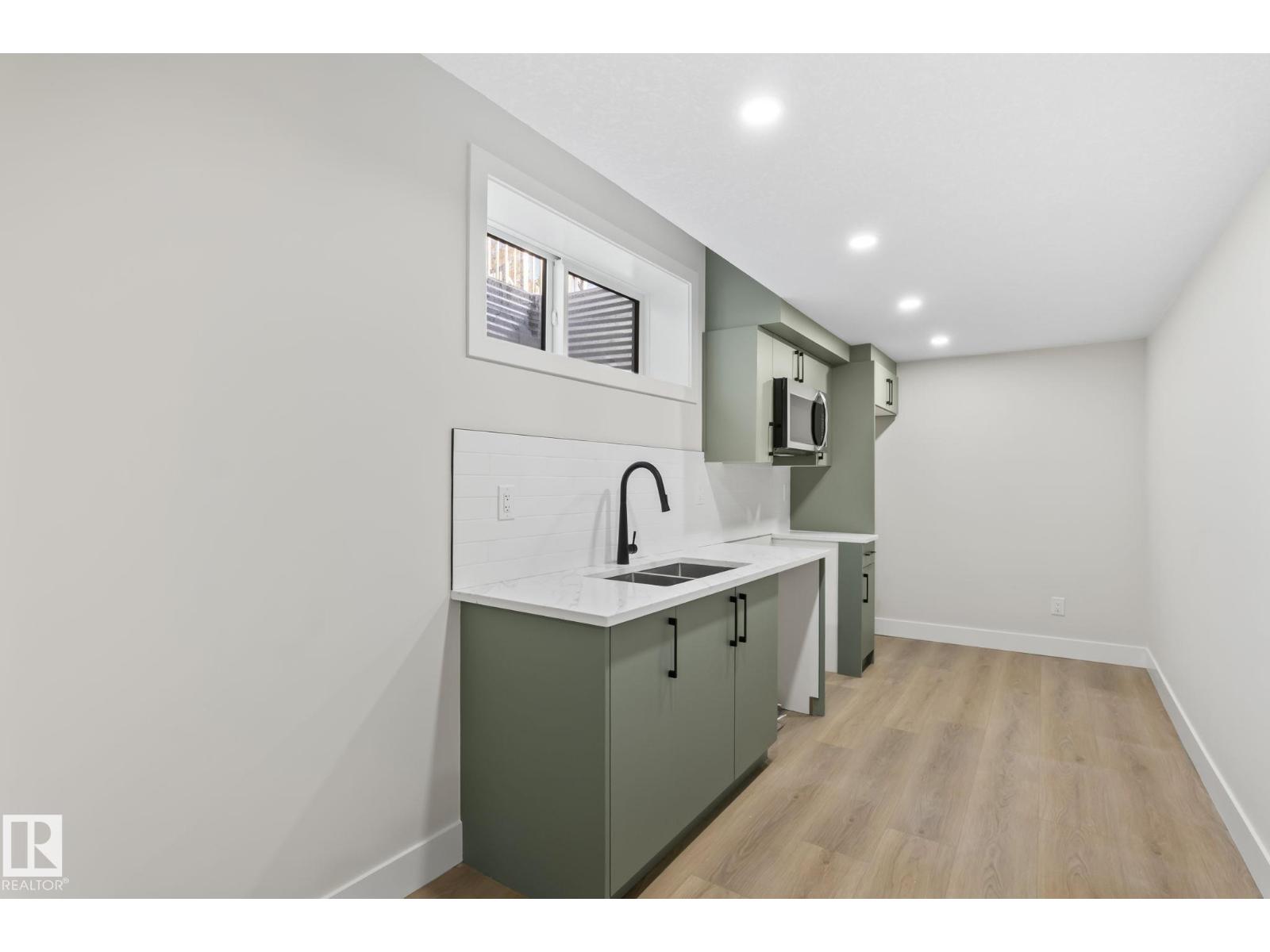 Property photograph 36 for MLS E4514431