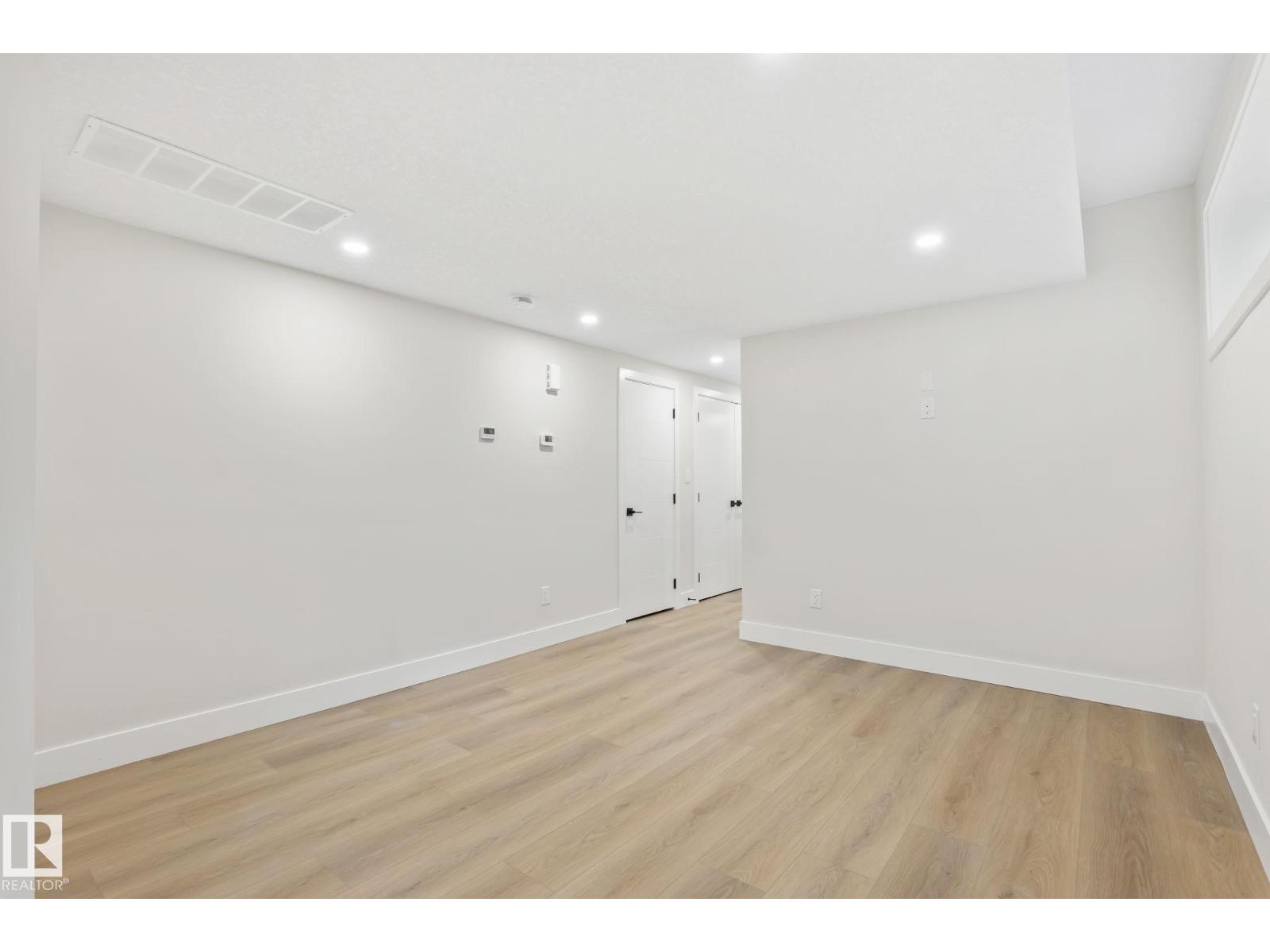Property photograph 40 for MLS E4514431