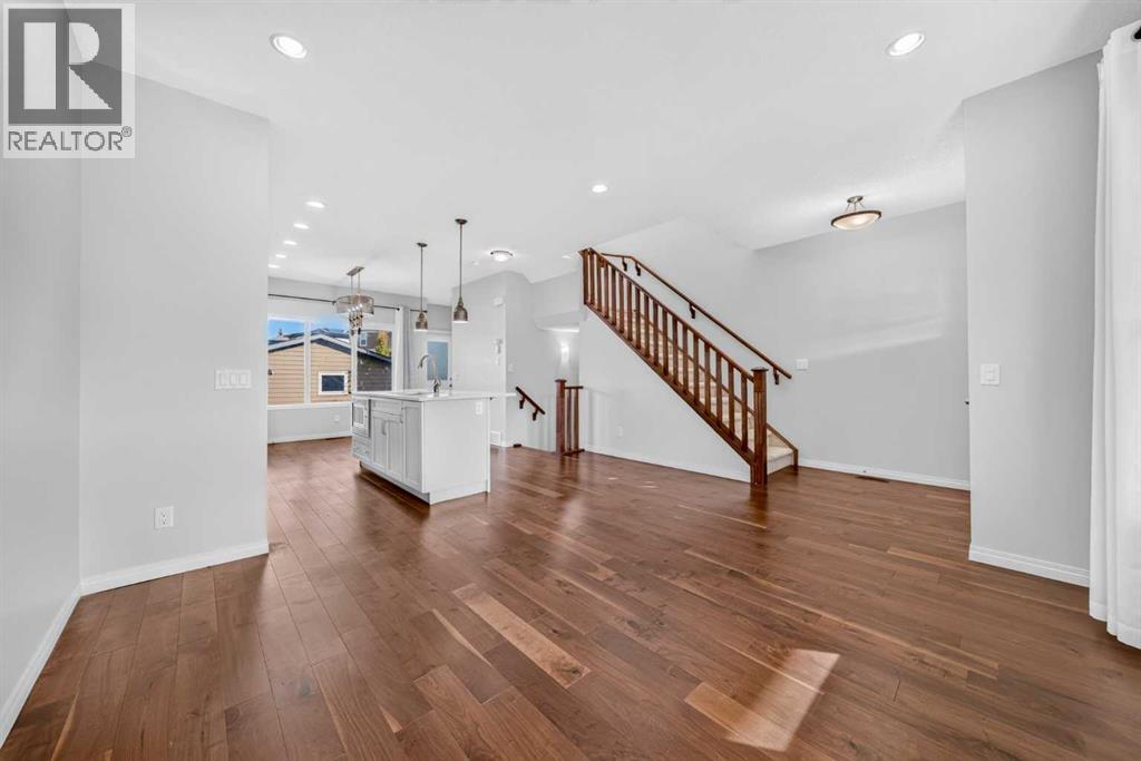 427 Mahogany Boulevard SE, photo 7 of 45