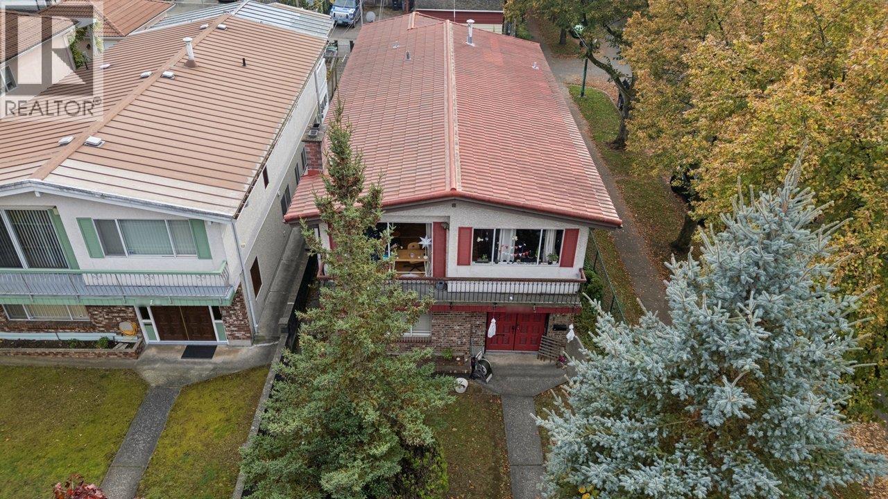 1104 East 18TH Avenue, Vancouver