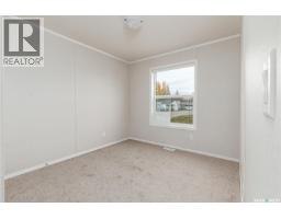 4pc Ensuite bath - F9 1455 9th Avenue Ne, Moose Jaw, SK S6J1C6 Photo 9