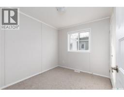 Laundry room - E19 1455 9th Avenue Ne, Moose Jaw, SK S6J1C6 Photo 7