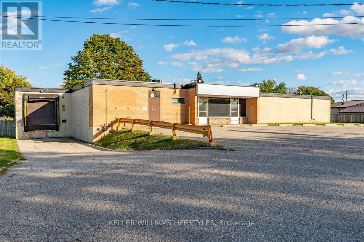 89 MAIN STREET S, Lambton Shores (Forest) — photo 4