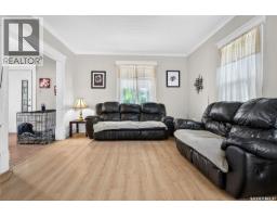 Laundry room - 416 5th Avenue Nw, Moose Jaw, SK S6H3X9 Photo 11