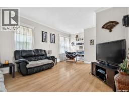 Primary Bedroom - 416 5th Avenue Nw, Moose Jaw, SK S6H3X9 Photo 8