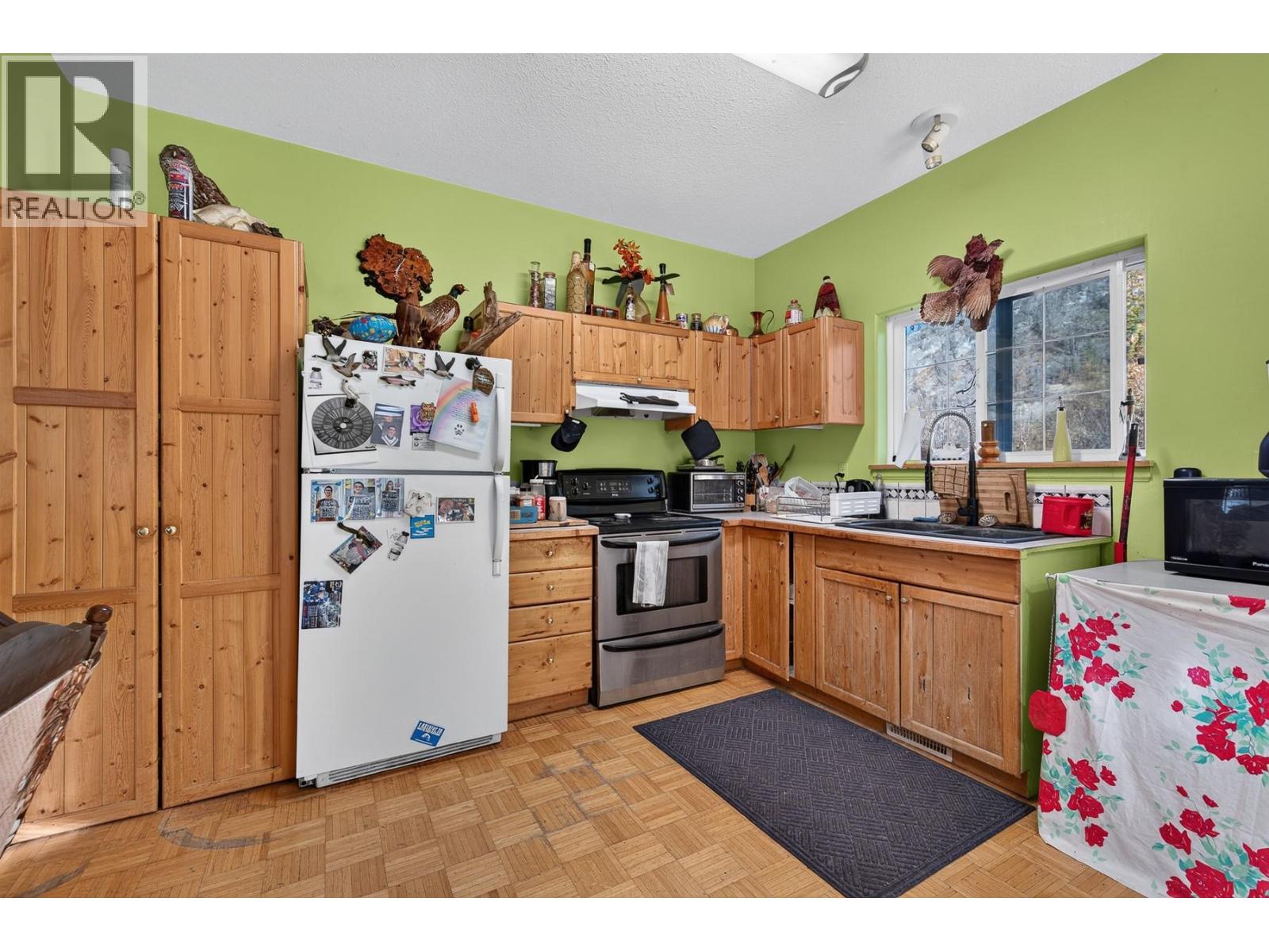 523 Grand Oro Road, Kaleden