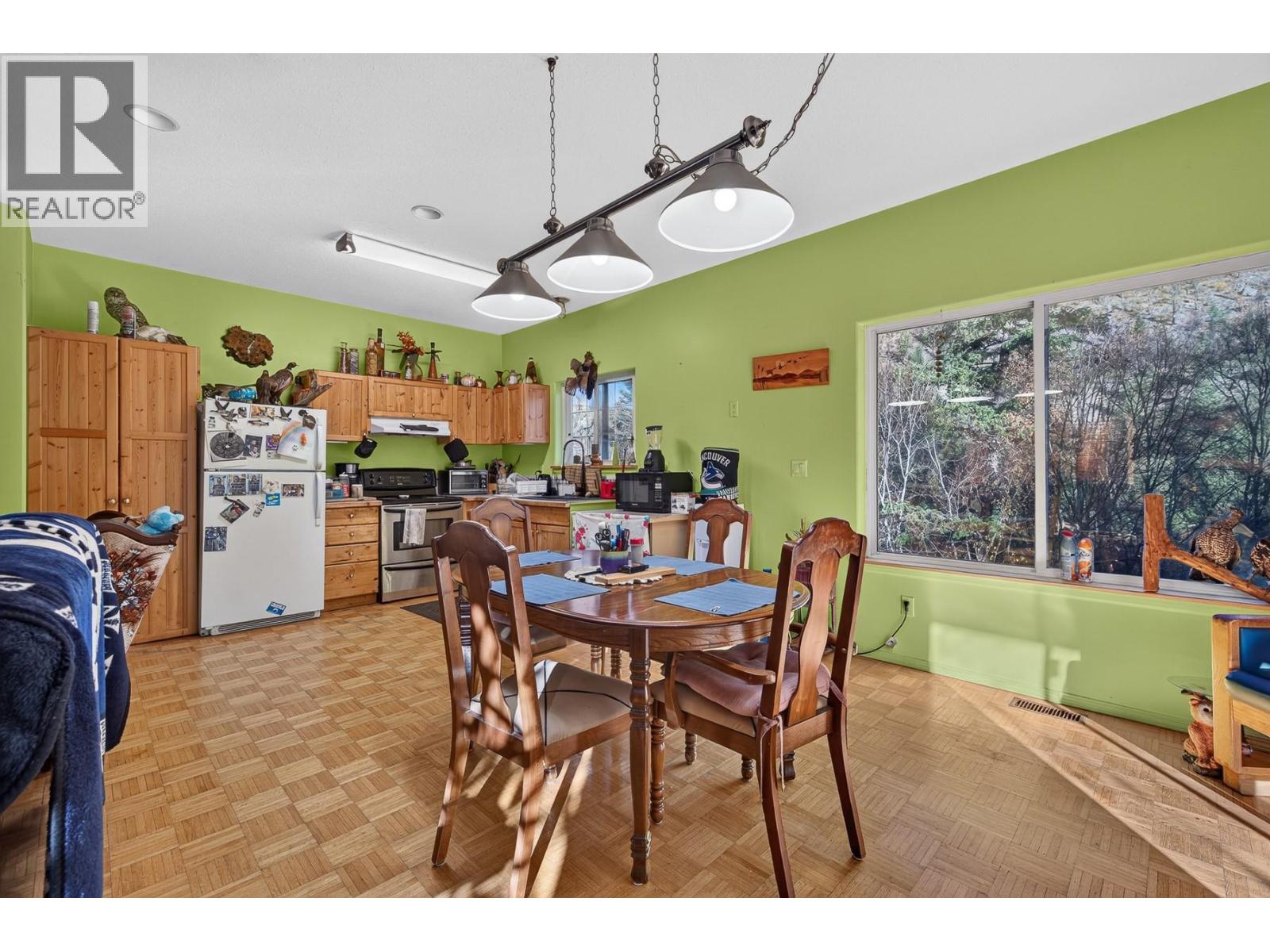 523 Grand Oro Road, Kaleden