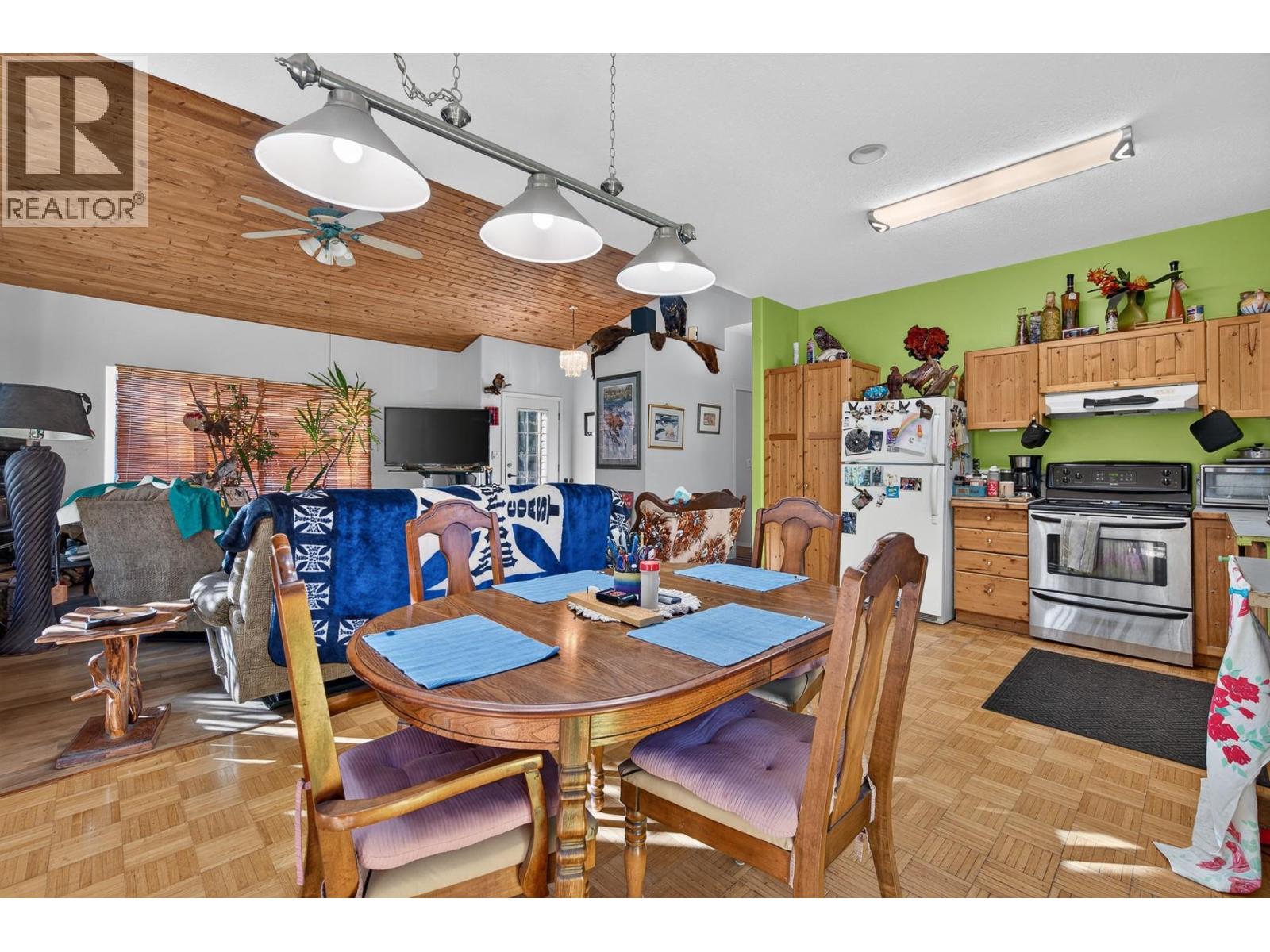 523 Grand Oro Road, Kaleden