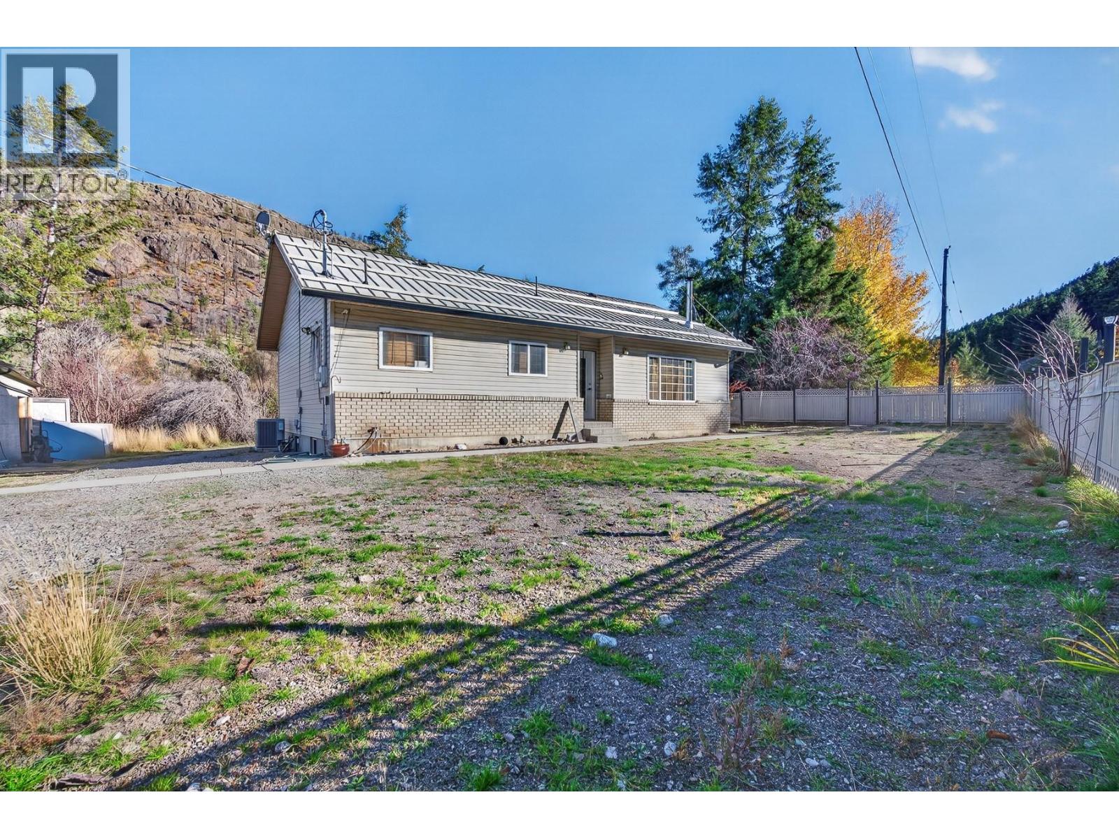 523 Grand Oro Road, Kaleden