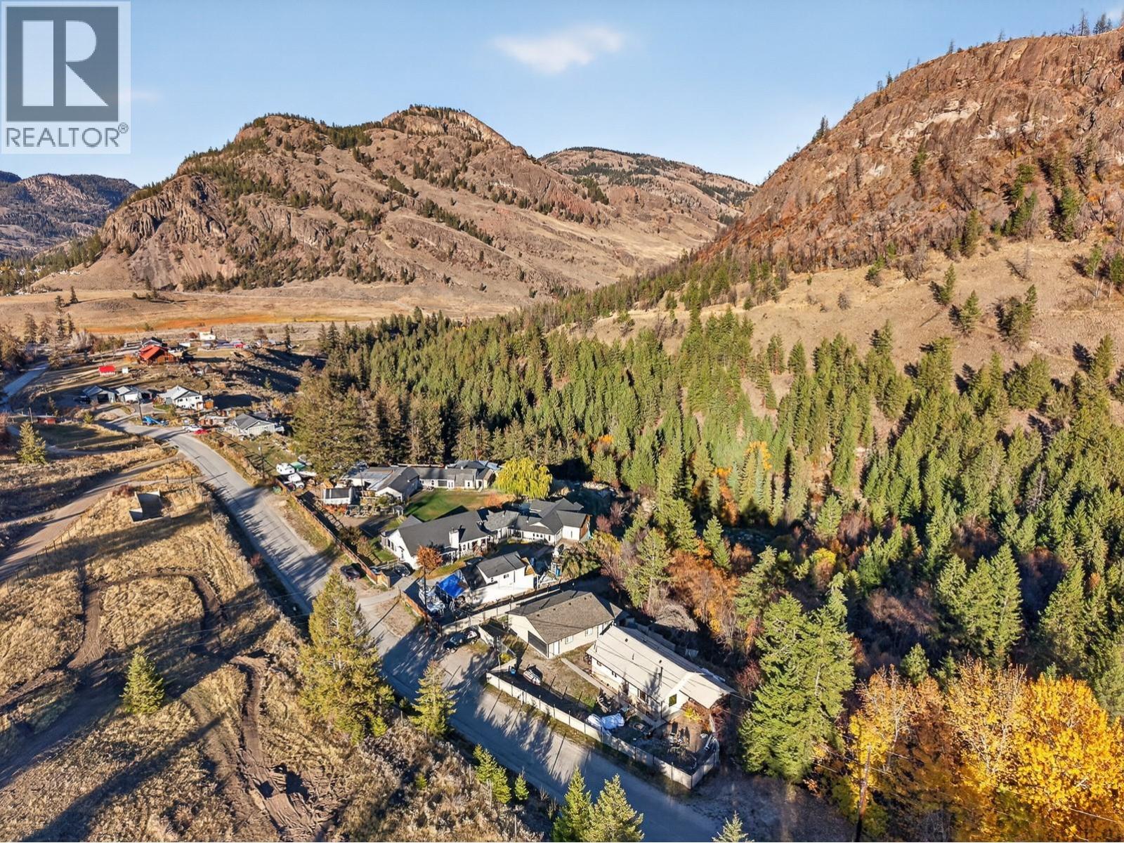 523 Grand Oro Road, Kaleden