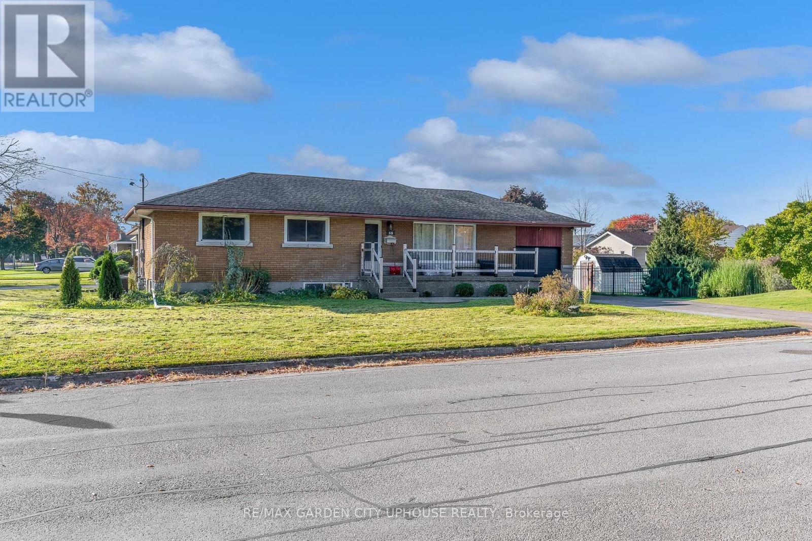 BASEMENT - 15 DEXTER DRIVE, Welland (Prince Charles)