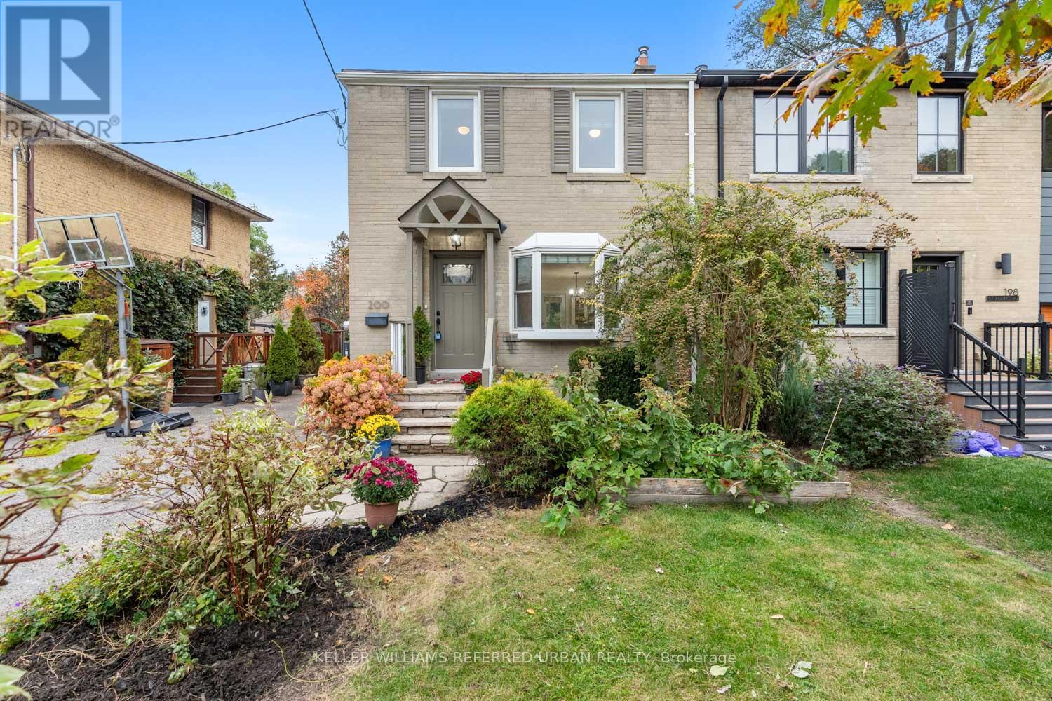 200 Saint Marks Road, Toronto, ON photo 29