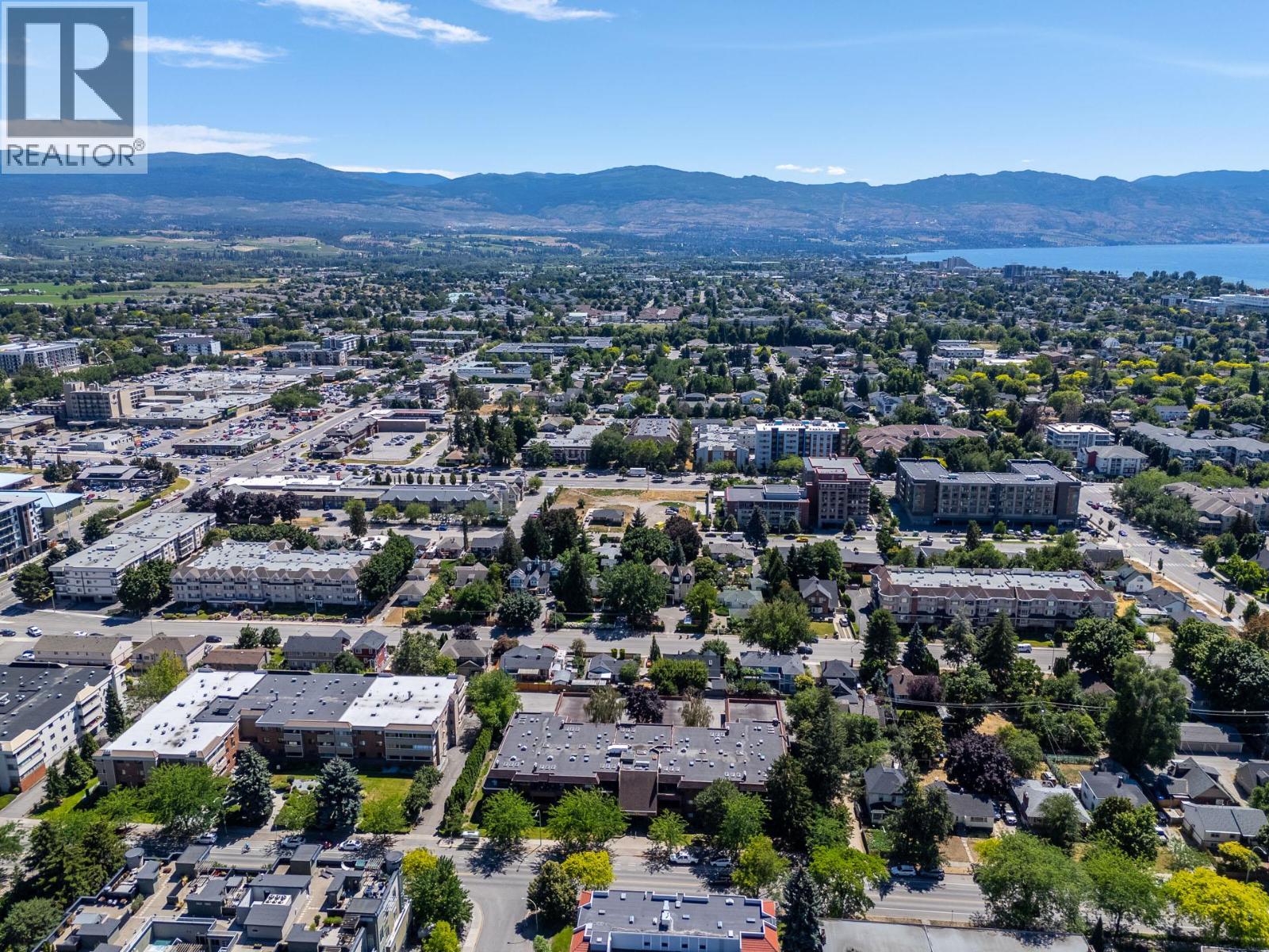 210 983 Bernard Avenue, Kelowna