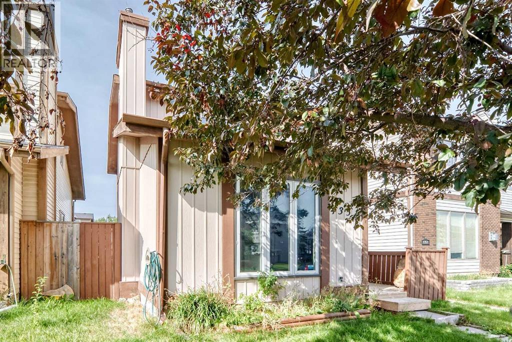 4351 58 Street E, Calgary — photo 2