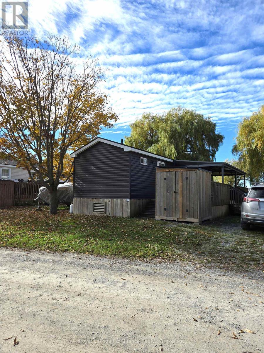 9 Cherry Beach Lane, Prince Edward County, ON photo 15