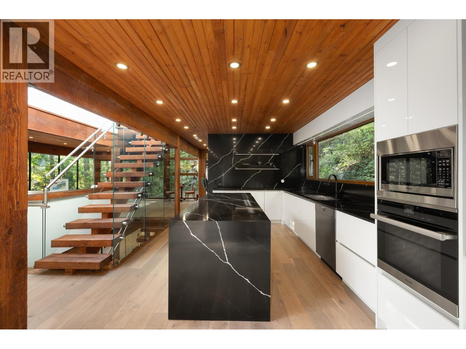 6915 Marine Drive, West Vancouver — photo 7
