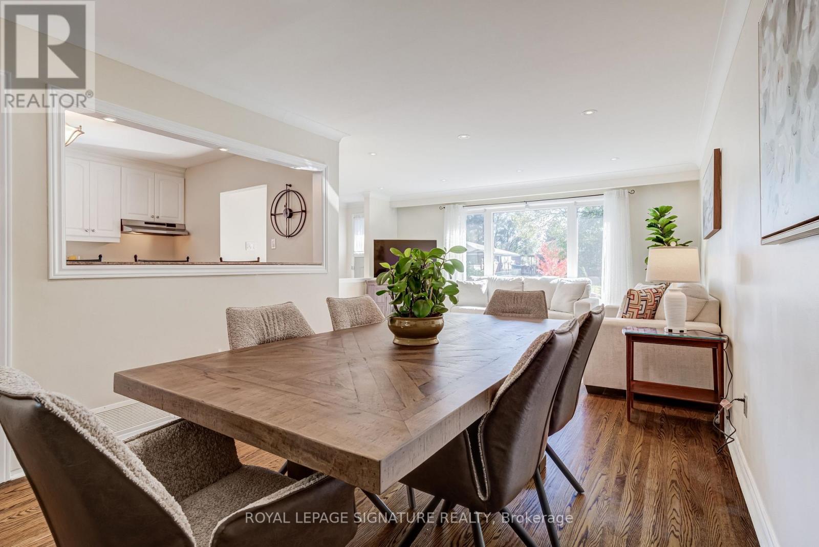22 Painswick Crescent, Toronto, ON photo 13