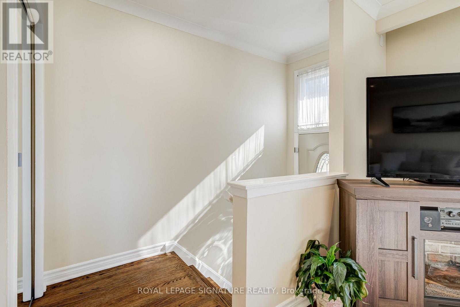Photo of 22 PAINSWICK CRESCENT