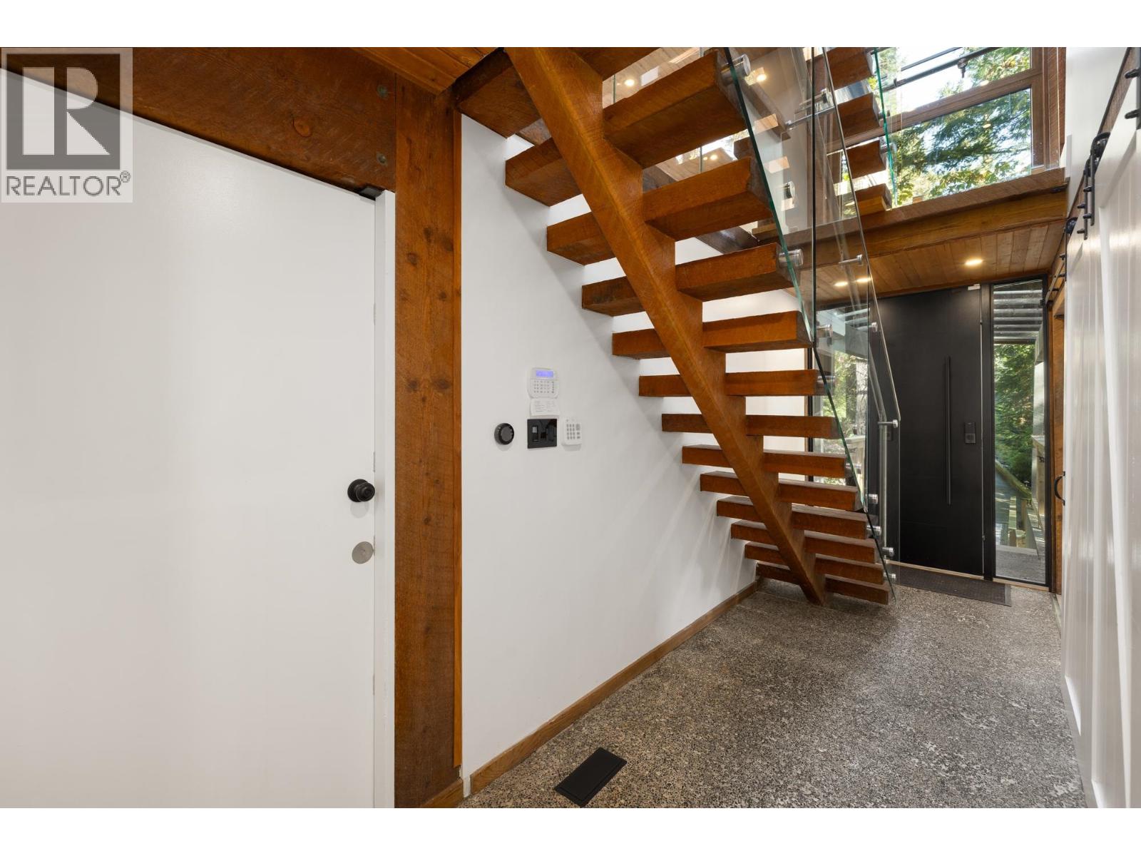 6915 Marine Drive, West Vancouver — photo 5