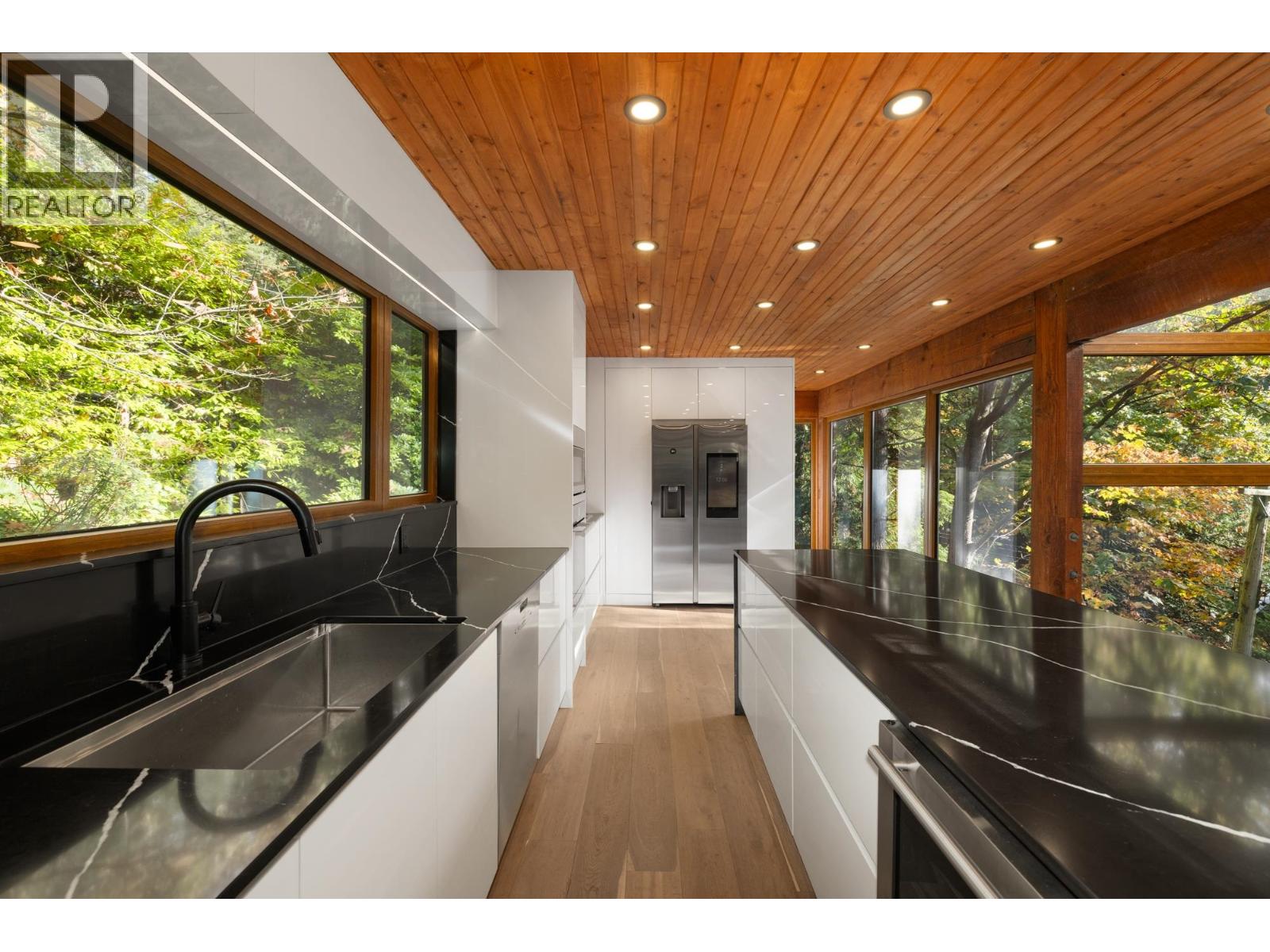 6915 Marine Drive, West Vancouver — photo 13