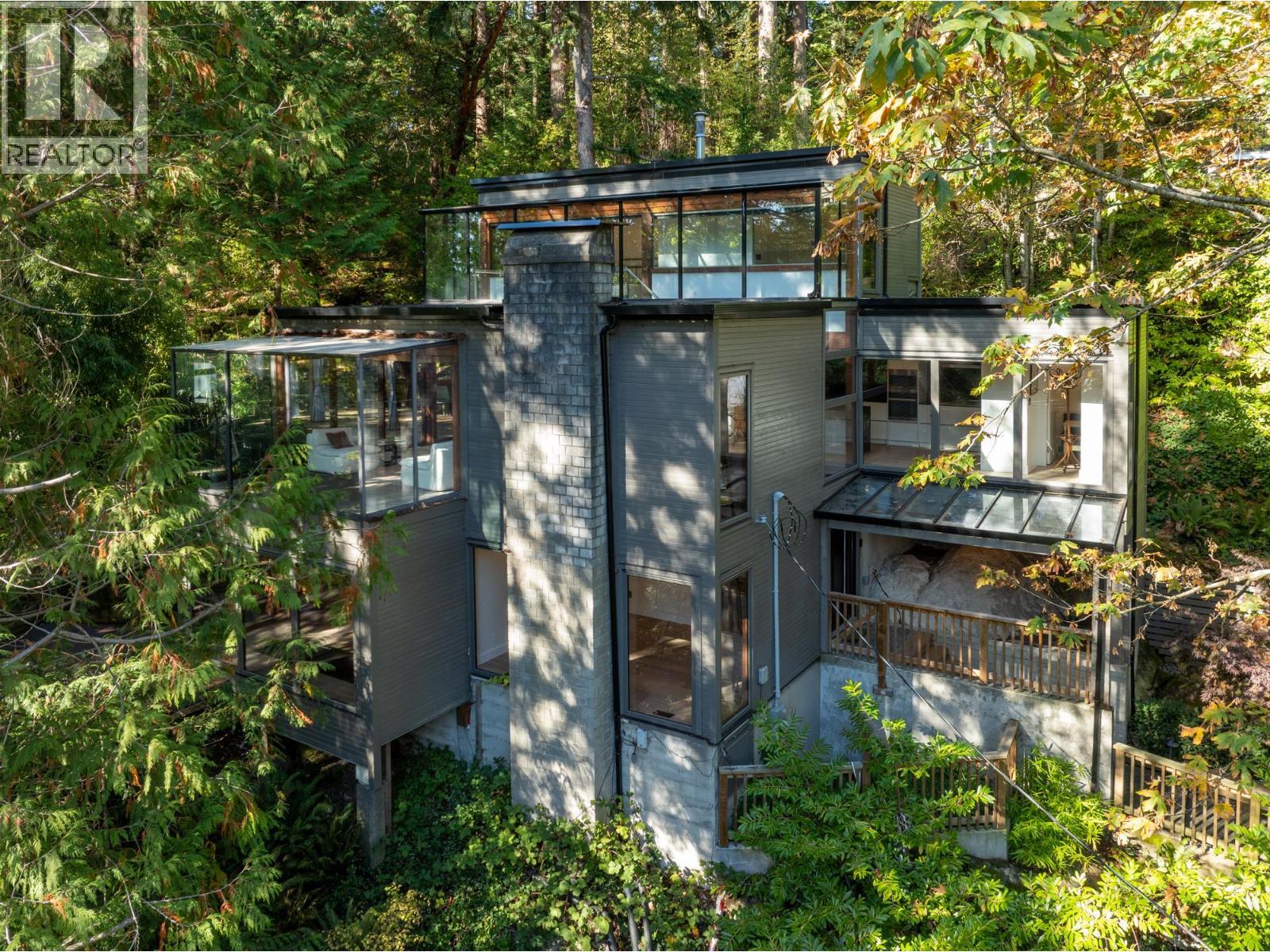 6915 Marine Drive, West Vancouver — photo 3