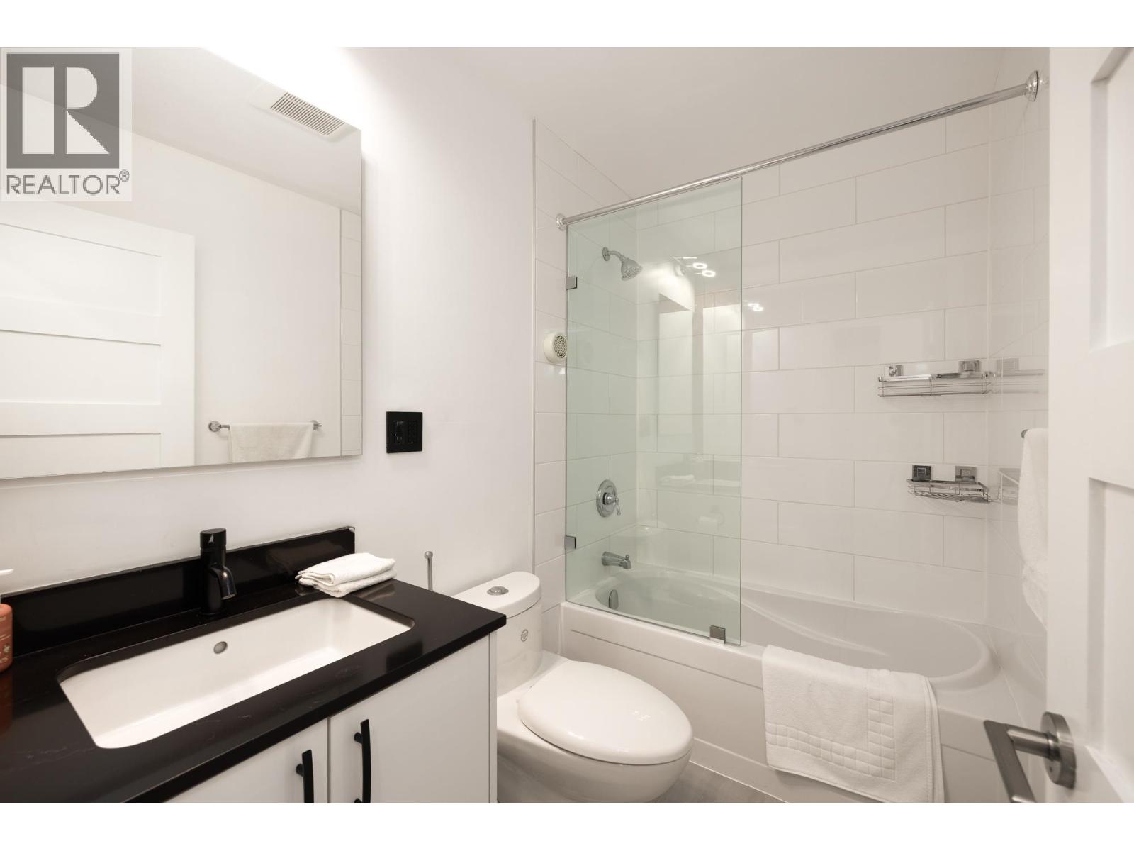 6915 Marine Drive, West Vancouver — photo 36
