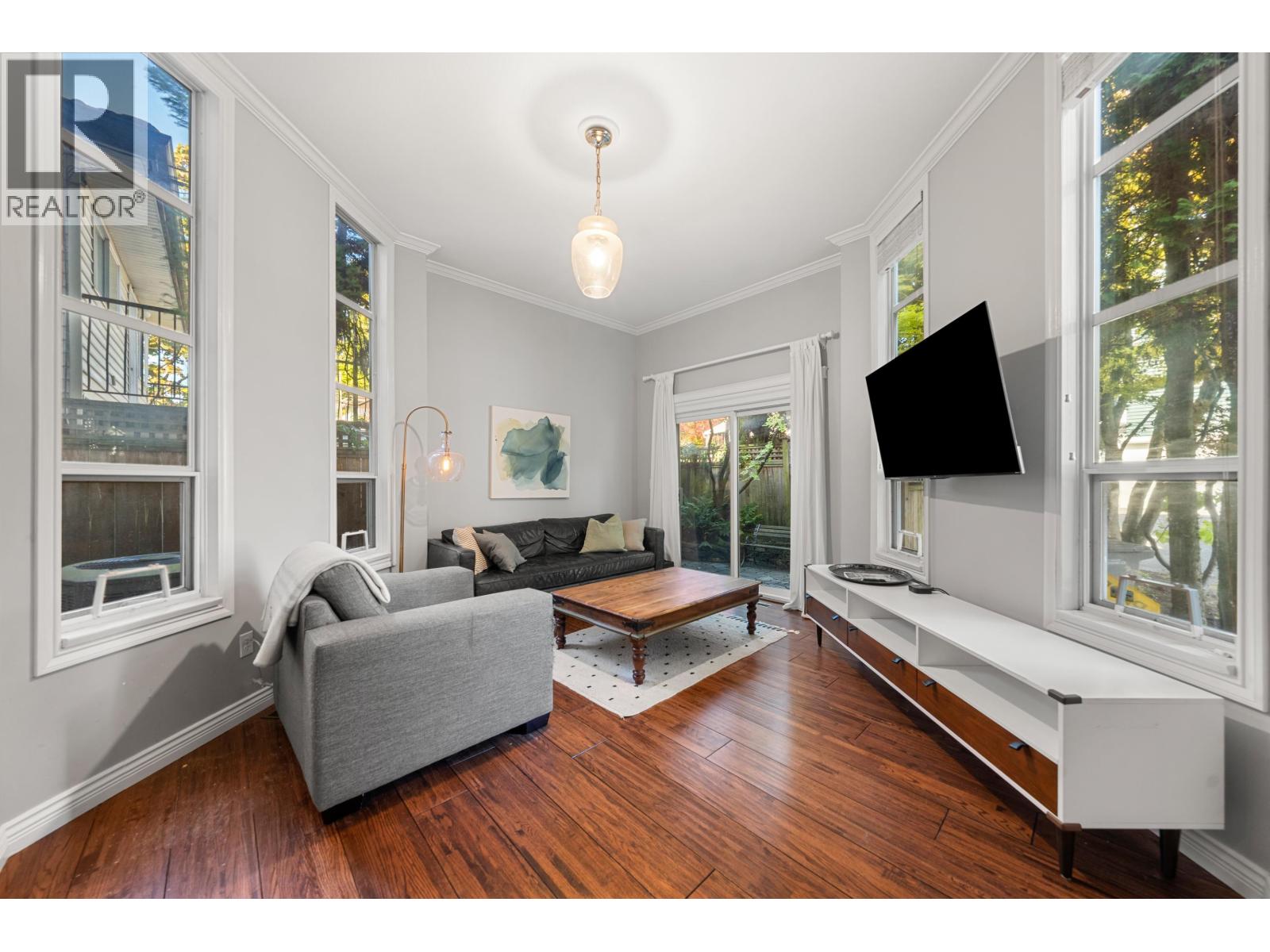 709 Prior Street, Vancouver — photo 2