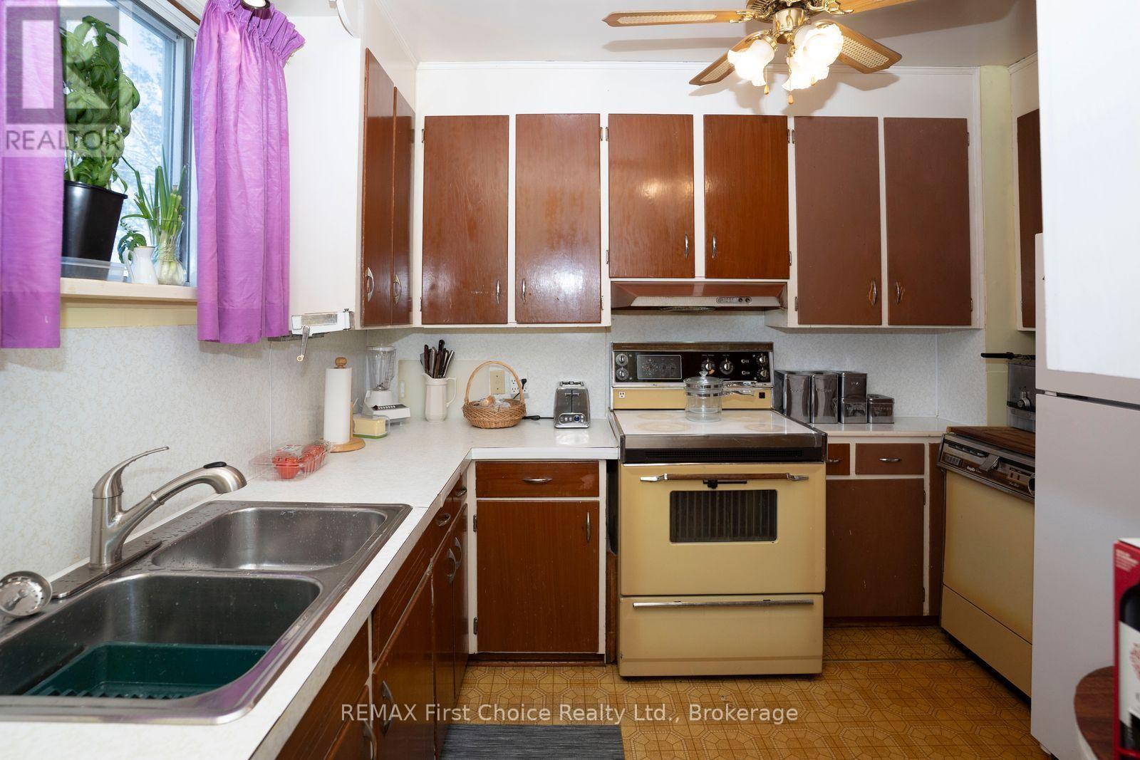 372 INCHIQUIN STREET, Thunder Bay — photo 11